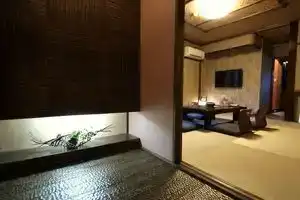 Yado Kanzan, Minakami