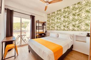 Nanit Rooms Ibiza Hostal, Santa Eularia des Riu