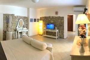 Circeii, apartment with bedroom, living room and exterior with bathtub, San Felice Circeo
