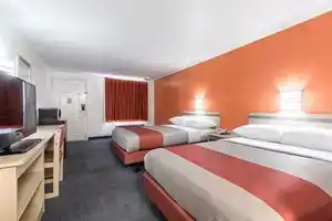 Travelodge by Wyndham, Lansing