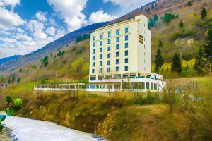 Medd Garden Hotel, Macka
