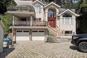 North Vancouver Rental - Block Away From Ocean Hotel, Burnaby