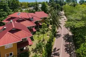 Praslin Paradise Hotel, Praslin Island