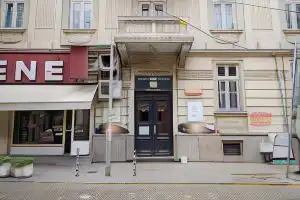 Top Center - Very Comfortable Private Room