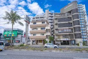 B14【Wing Mihama】5 Bedroom Near Beach, Shop & Rest., Okinawa City