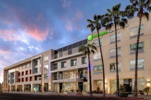 Holiday Inn Express & Suites Downtown, Glendale