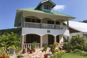 Linsen Self Catering Apartments, La Digue