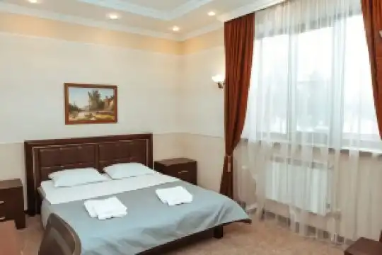 Mikheev on Topolina Hotel, Tyumen