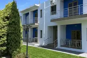 Hotel Athina, Velipoje
