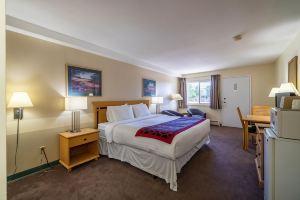 Canadas Best Value Desert Inn & Suites, Cache Creek
