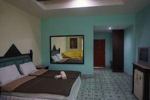 Palmy Resort Hotel, Trang