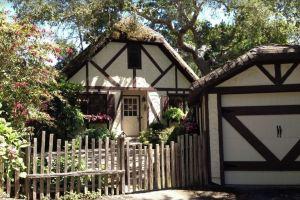 Carmel charmer!! Short, 10 min. walk to town center. Close to trail to Mission. Hotel, Carmel