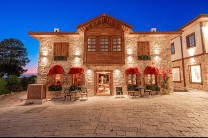 6 Rooms by Azumare, Side