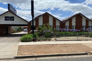 Melton Motor Inn and Apartments, Melbourne