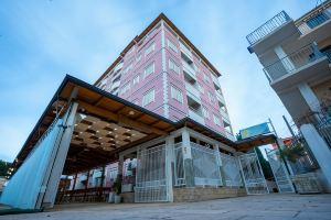 Hotel Albania,, Velipoje