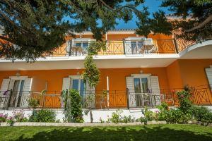 Erietta Studios, Svoronata