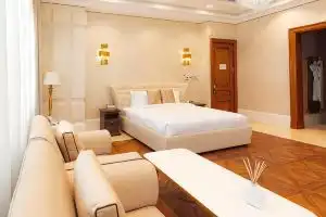 Damask Resort, Al 'Aqar