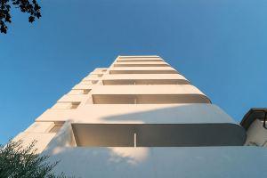 Stylish Residenza Torre Bianca 2 Bedroom Apartment Sleeps 5, Lignano Sabbiadoro