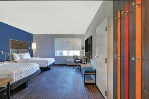 Tru by Hilton Downtown Hotel, Springfield
