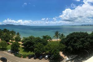 Beautiful Beachfront location. Hotel, Townsville