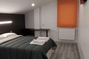 Alojamientos Aviche 6 Hotel, Santander