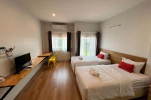 Kandanai Place Hotel, Ban Du