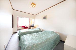 Shiga Swiss Inn, Yamanouchi