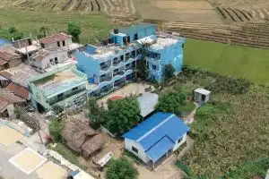 Hong Qi Hotel, Sauraha