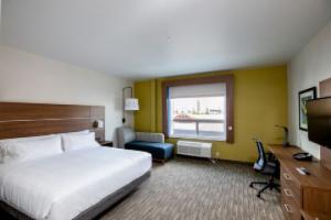 Holiday Inn Express Southeast, Lethbridge
