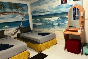Reggaeinn, Phi Phi Island