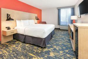 La Quinta Inn & Suites by Wyndham Dallas - Las Colinas, Irving