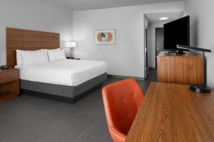 Holiday Inn Express & Suites SOUTH I-20 by IHG, Midland