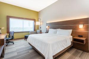 Holiday Inn Express & Suites NORTH by IHG, Springfield