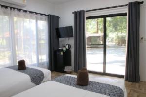 Papa's Garden Hotel, Doi Saket