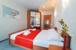 5 Stars 2-Room Apartment on 250th Anniversary of Street 25, Chelyabinsk