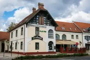 Play Pub Etterem es Panzio Hotel, Debrecen