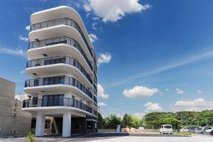 Breaky Hotel, Chatan