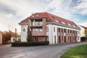Lovagvar Apartments, Gyula