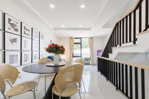 Bangkok Four-Bedroom Single Family Villa [near Sangtai Shopping Center + Royal Park], Bang Na