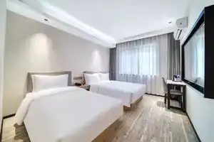 Yaning Hotel (Xihu Hubin Ding'an Road Subway Station), Hangzhou