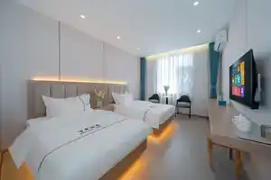 Dali Wanquan Hotel (Dali High-speed Railway Station Erhai Park Branch), Dali