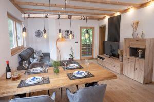 Modern apartment with mountain views, Klausen