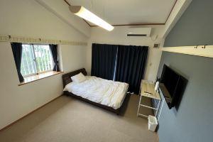 Hotel Arena, Chatan