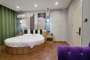 Xinyang Yiyou Hotel, Xinyang