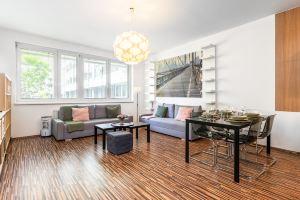 Urban Escape, Top Location & Private Parking Hotel, Bratislava