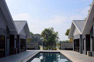 Na Ville Resort, Sing Buri