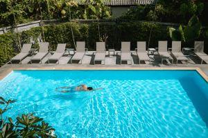 Seaside Hotel, Naithon