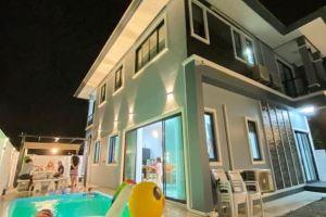 Cher Cher Pool Villa, Ban Chang