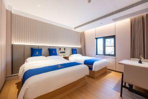 Super 8 Collection Hotel (Beijing Qianmen East Avenue The Temple Of Heaven Park North Gate), Beijing