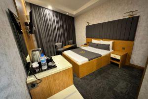 E5 Park Hotel, Eksinoz